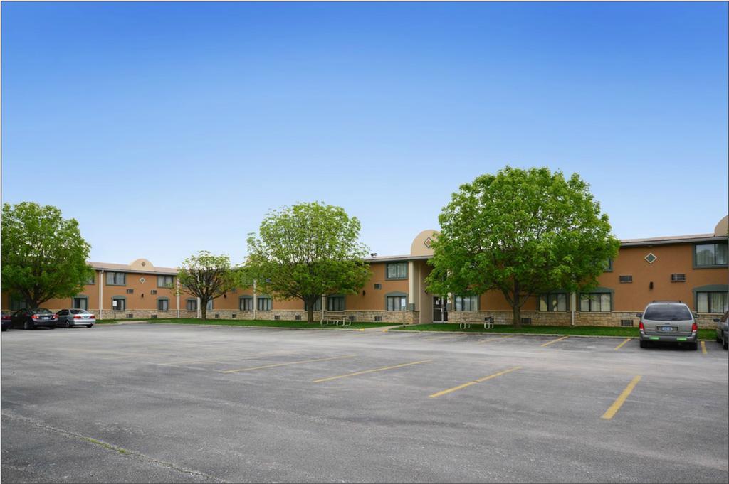 Quality Inn & Suites Near I-480 And I-29 Council Bluffs Eksteriør bilde