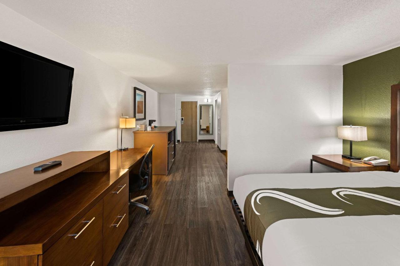 Quality Inn & Suites Near I-480 And I-29 Council Bluffs Eksteriør bilde