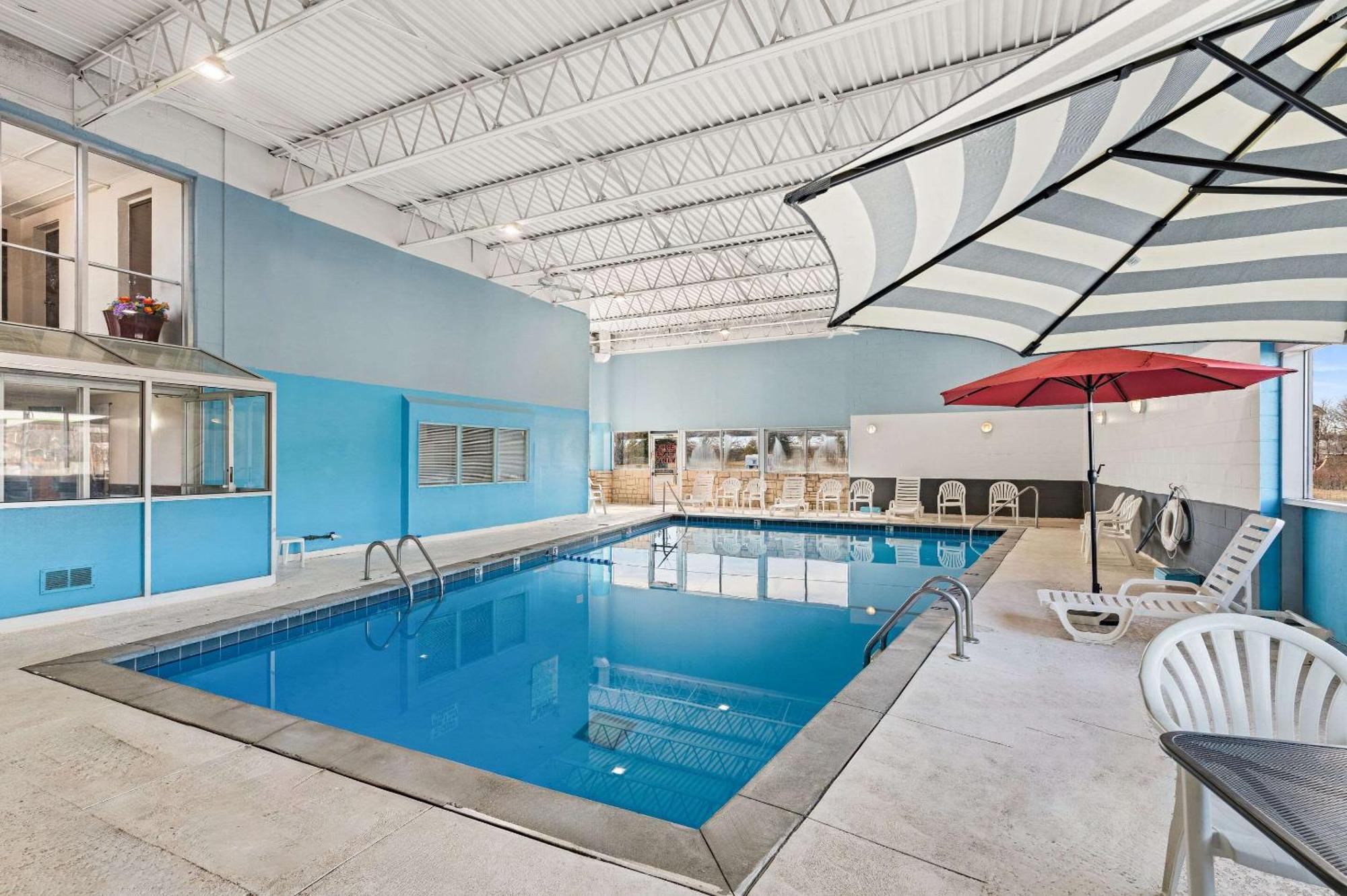 Quality Inn & Suites Near I-480 And I-29 Council Bluffs Eksteriør bilde