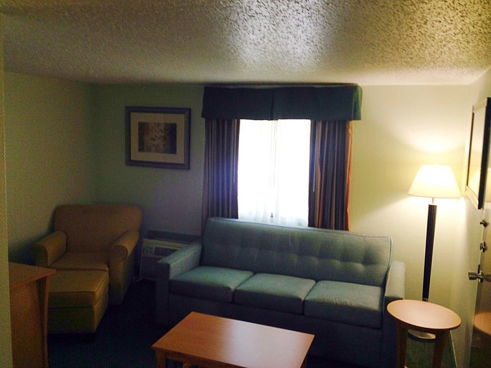 Quality Inn & Suites Near I-480 And I-29 Council Bluffs Eksteriør bilde