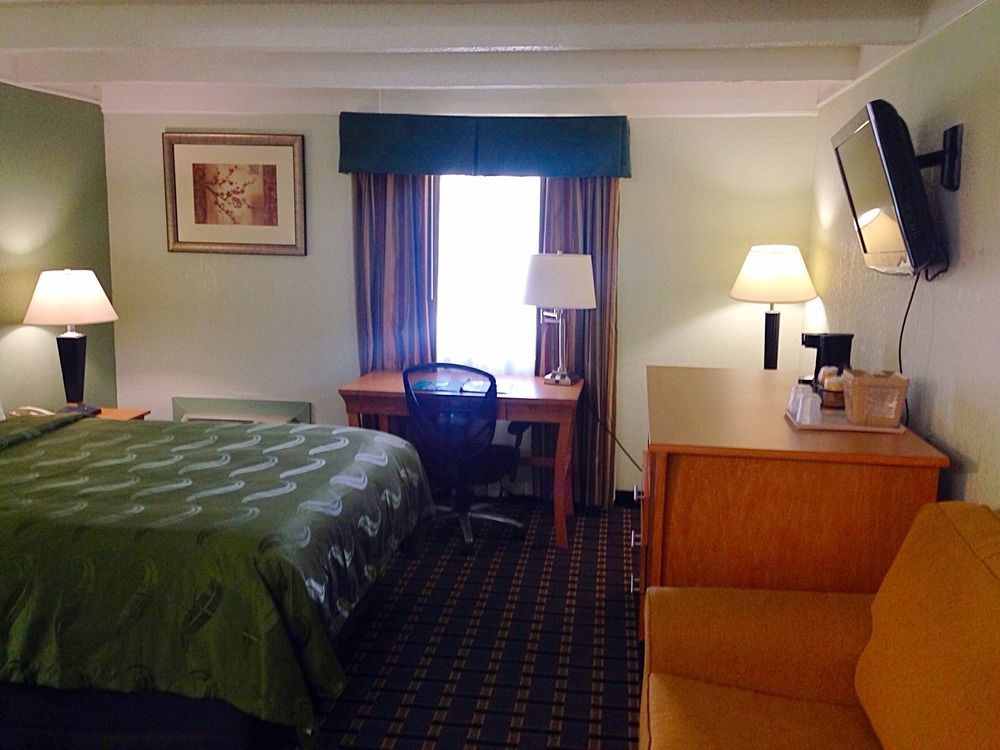 Quality Inn & Suites Near I-480 And I-29 Council Bluffs Eksteriør bilde