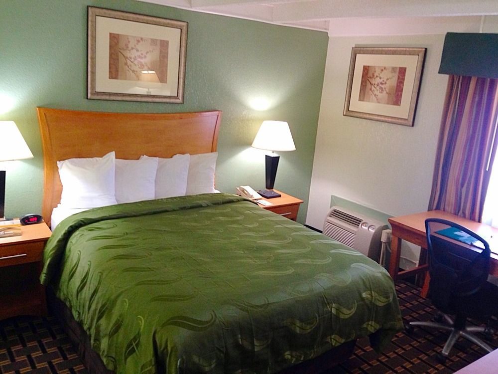 Quality Inn & Suites Near I-480 And I-29 Council Bluffs Eksteriør bilde