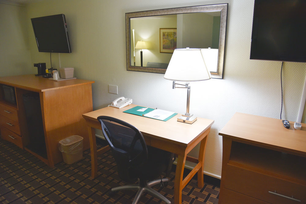 Quality Inn & Suites Near I-480 And I-29 Council Bluffs Eksteriør bilde