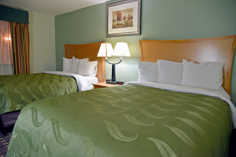 Quality Inn & Suites Near I-480 And I-29 Council Bluffs Eksteriør bilde