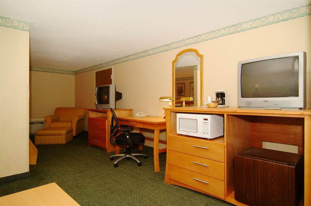 Quality Inn & Suites Near I-480 And I-29 Council Bluffs Eksteriør bilde